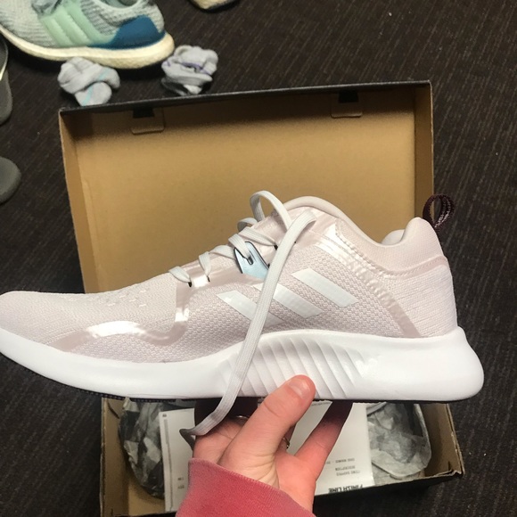 Brand new Adidas EdgeBounce sneakers - Picture 4 of 5